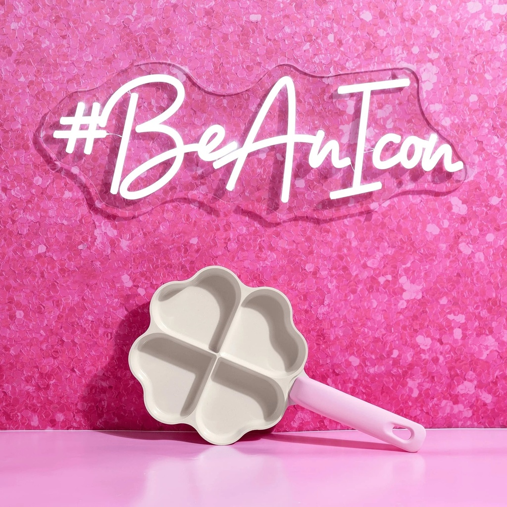 paris-hilton-8-heart-shaped-ceramic-non-stick-fry-pan-pink-08-4cd98a4c4340fbda608238a055d9790f.jpg