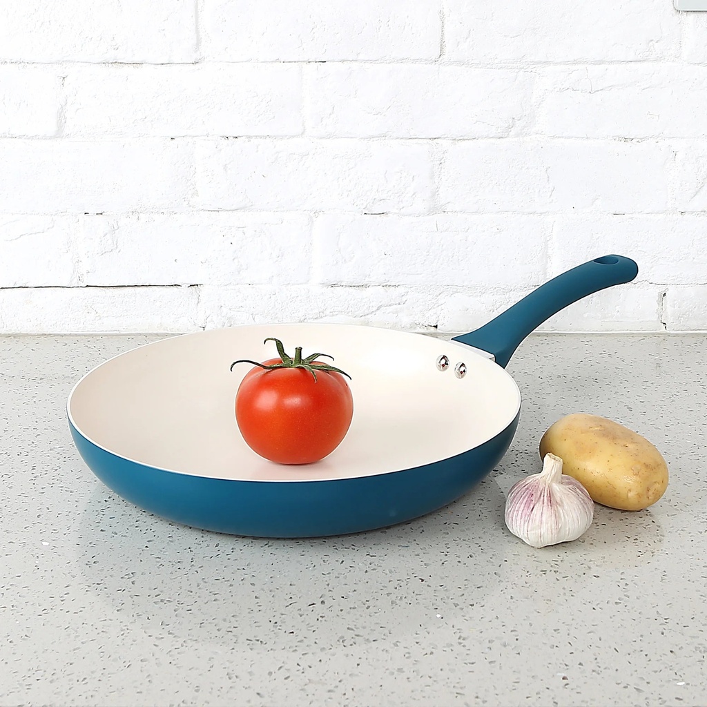mainstays-ceramic-aluminum-nonstick-12in-frypan-corsair-02-42a46b8e83865c0e9622d8462a46e454.jpg