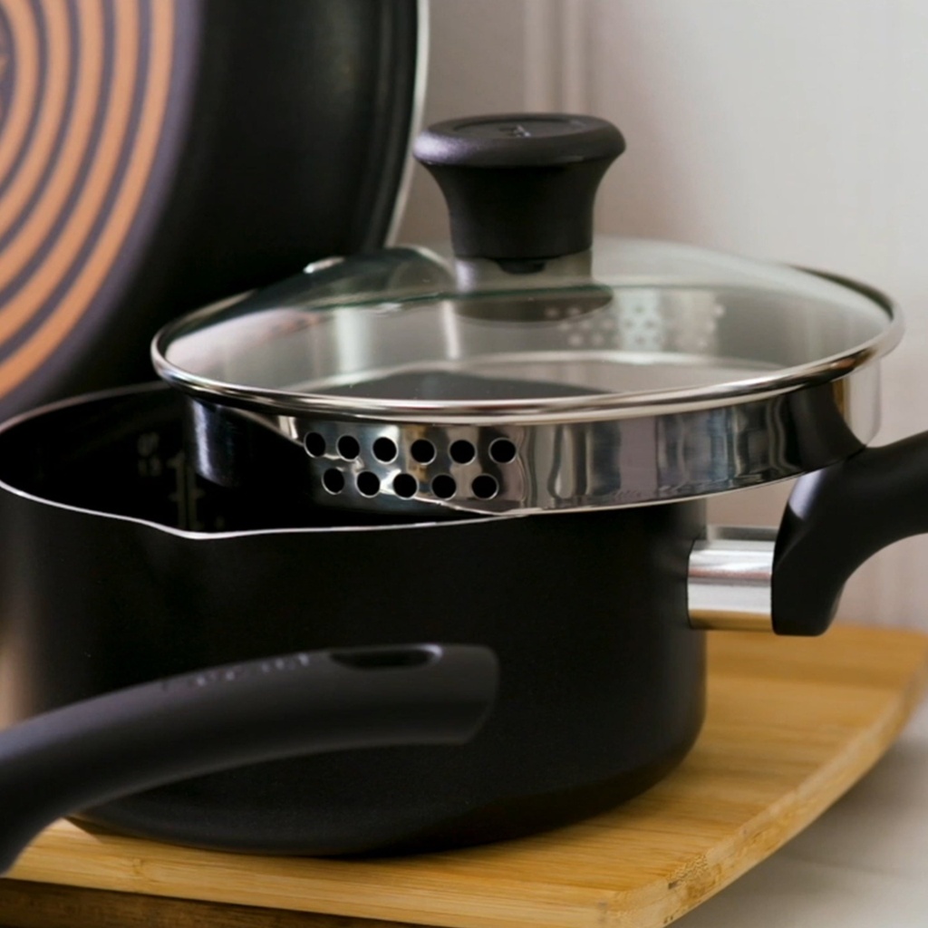 t-fal-cook-strain-nonstick-cookware-set-14-piece-set-black-dishwasher-safe-1-02-3ec89d8e-f4e8-423d-8f92-bc075970dd46.48faf7250a18cded2c881abf513b1e97.jpg