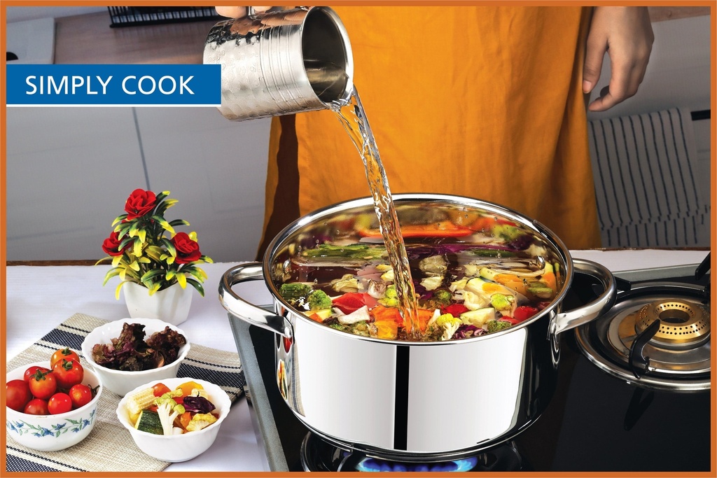 mainstays-stainless-steel-5-quart-dutch-oven-with-glass-lid-1-11-90d443ec-6f52-4958-9d82-f82a28dd7792.c32ced6478aae158c3b7c4b6660988f9.jpg