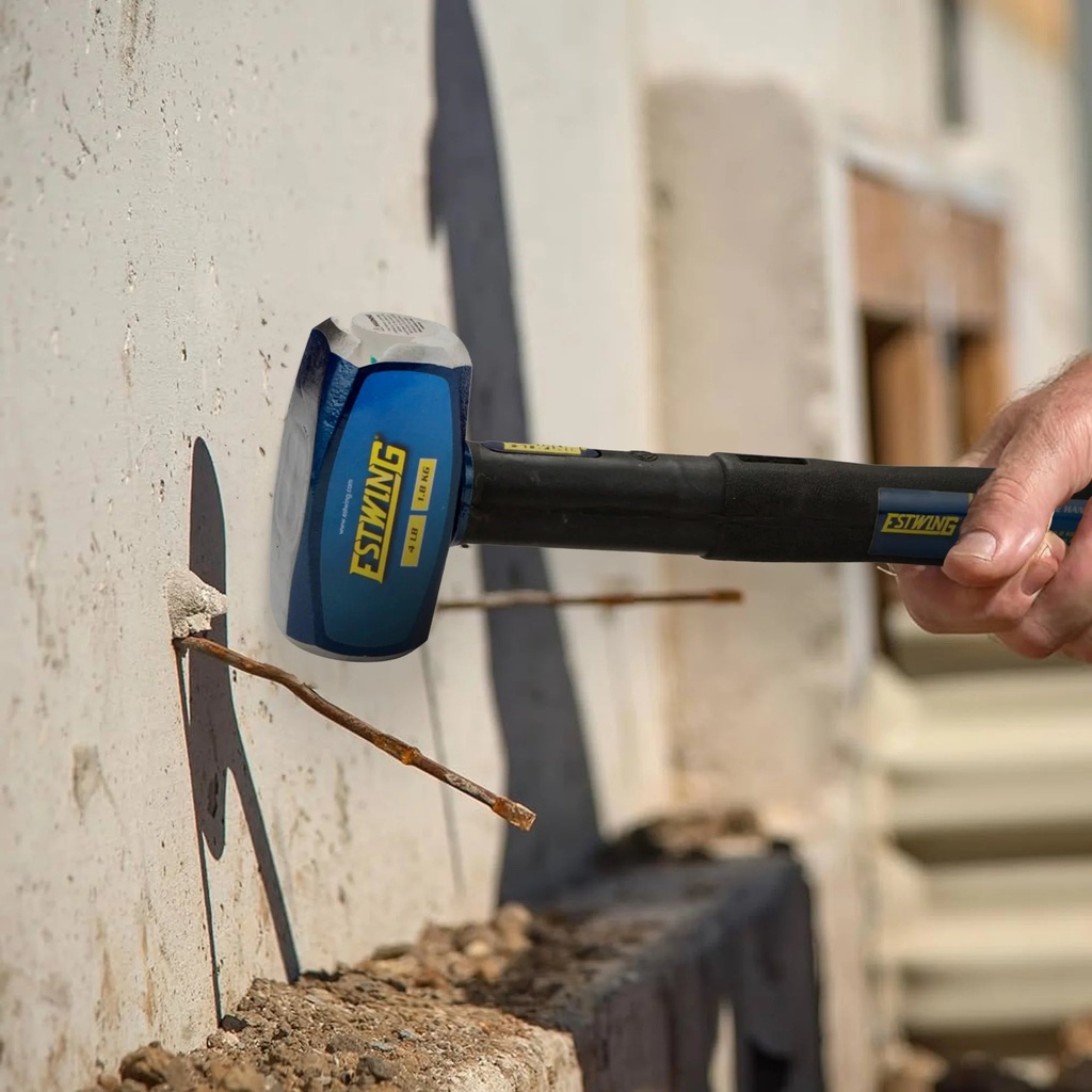 estwing-4-pound-head-hard-face-sledge-hammer-with-16-inch-fiberglass-handle-1-04-afd90af098b9cf35a687c044abb6a3be.jpg