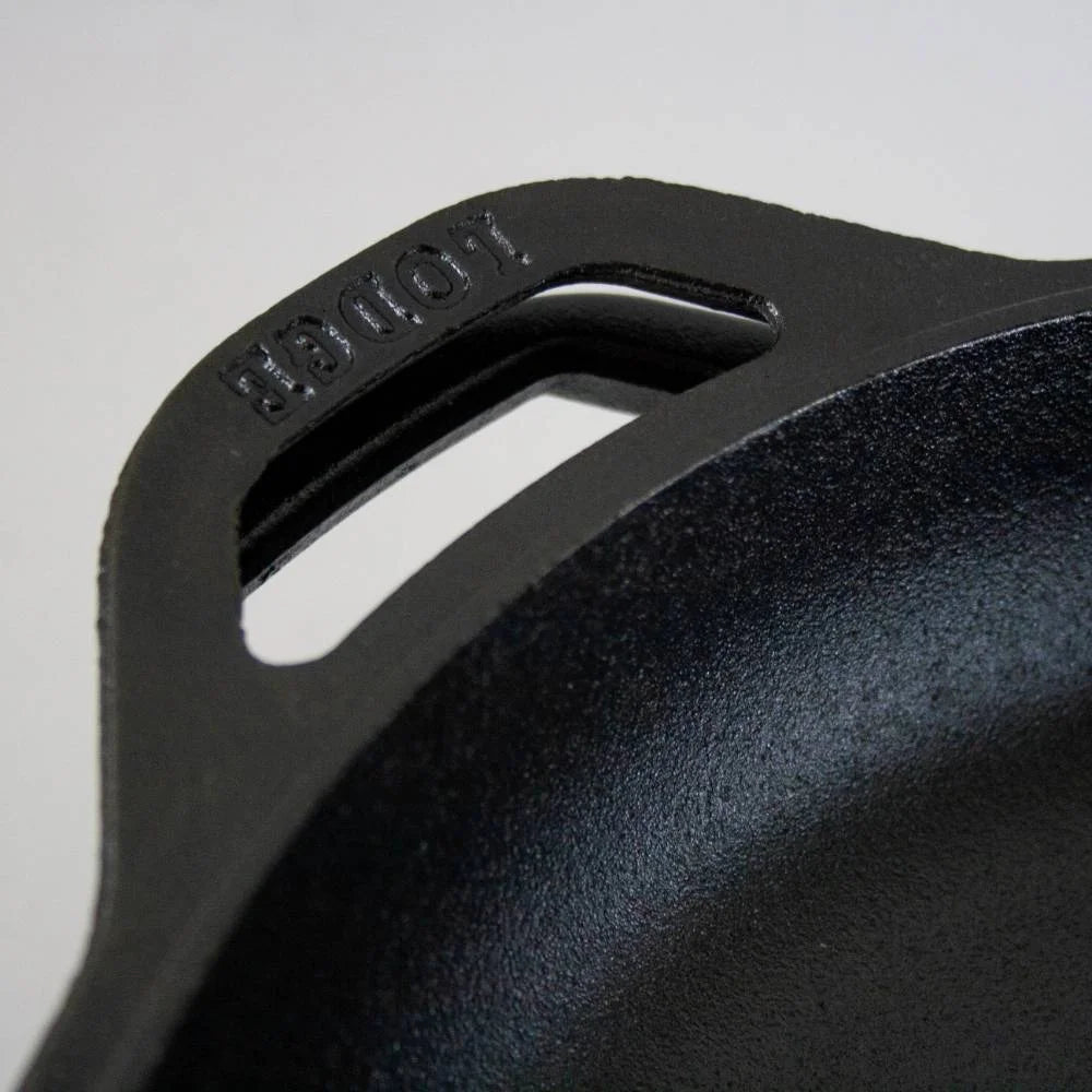 lodge-cast-iron-5-quart-seasoned-double-dutch-oven-04-af0c739ac278efb20b8d2d269f2724b8.jpg