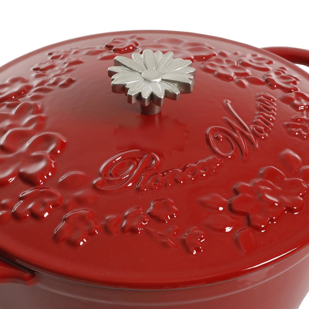 the-pioneer-woman-timeless-beauty-enamel-cast-iron-5-quart-dutch-oven-red-07-9257ab45-d675-4476-8d09-103cd6684c5e_2.bf4848df4306f2c2c95f37cb680f82b8.jpg