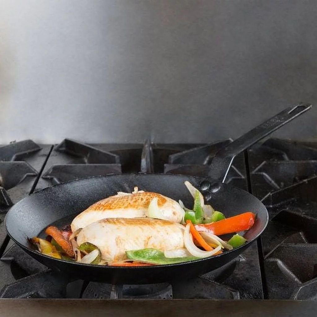 lodge-cast-iron-8-seasoned-carbon-steel-skillet-crs8-8-diameter-04-1a2044d92367defb0b60d52485db5fa8.jpg