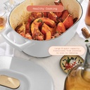 beautiful-6-quart-enamel-dutch-oven-white-icing-by-drew-barrymore-03-211b11274373c1c8b3b2c538c7857fa7.jpg