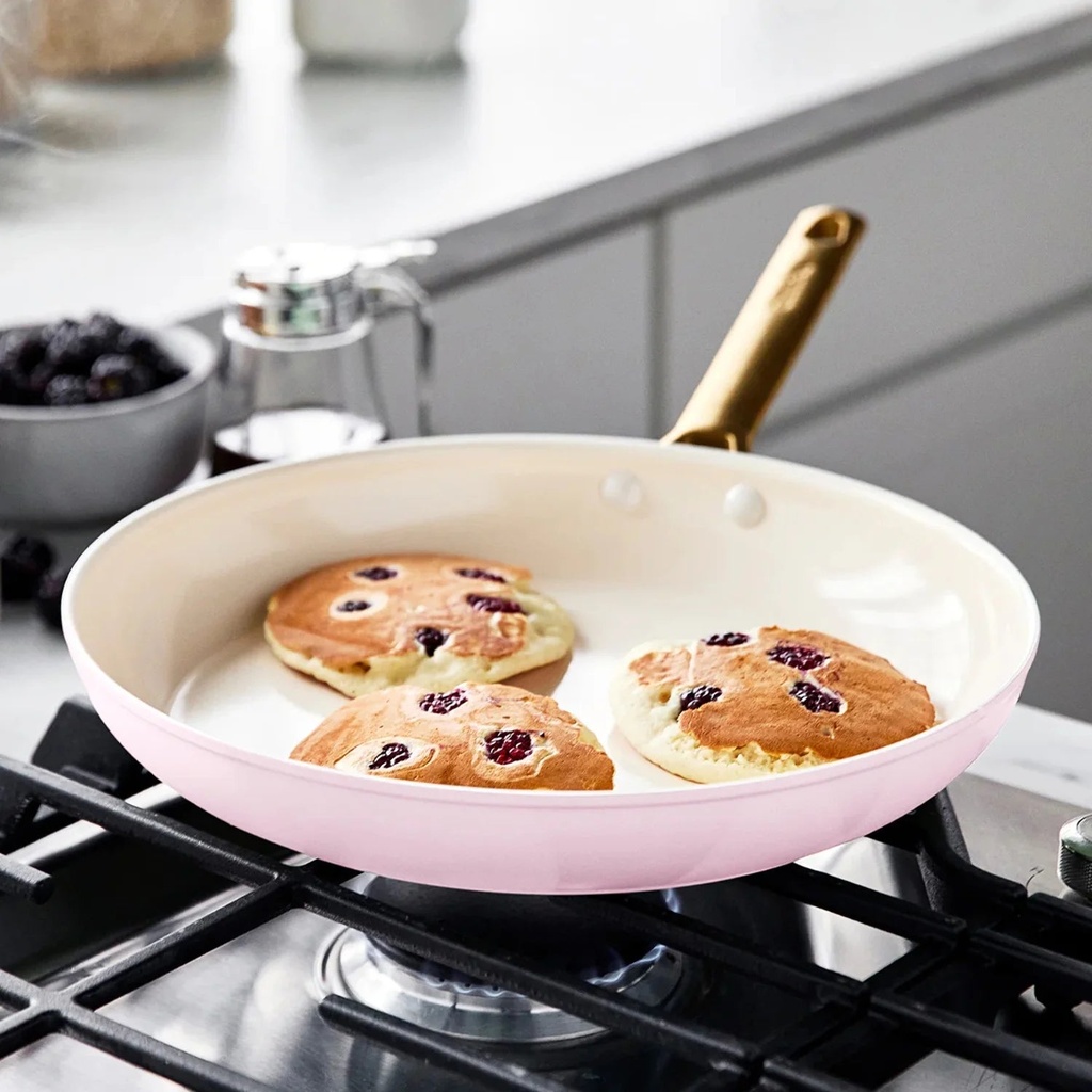 greenpan-reserve-ceramic-nonstick-10-piece-cookware-set-blush-03-704dacb8f1efd11014d34f1b5b3fb9ff.jpg