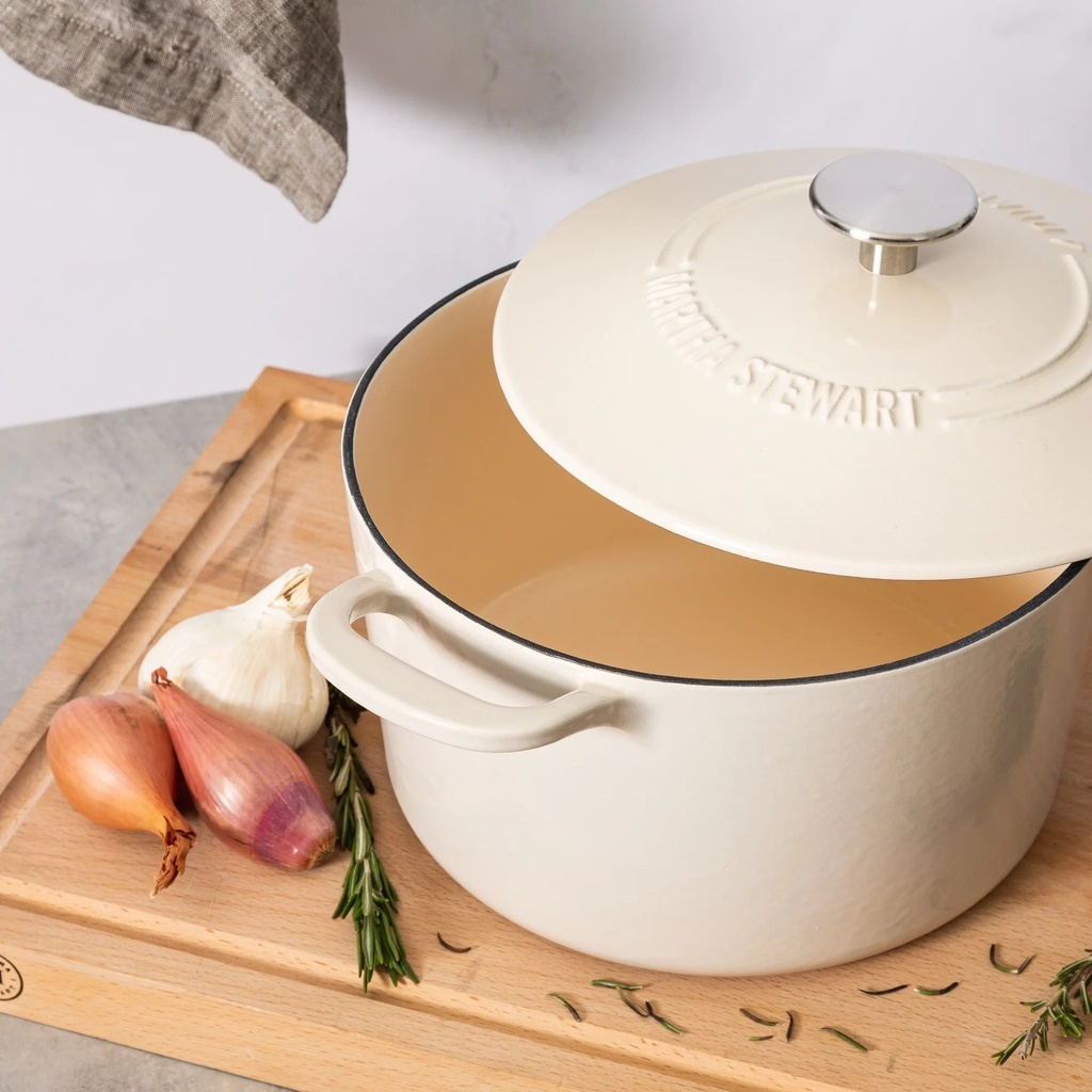 martha-stewart-everyday-eastwick-4-quart-linen-enamel-cast-iron-dutch-oven-03-0c77dff99eaddc987de10d3e0acb39ef.jpg