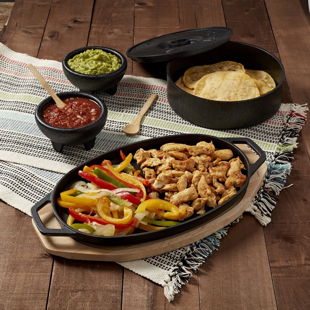 infuse-8-piece-pre-seasoned-cast-iron-fajita-set-02-8e7a5dfeff662691fe69c373b0b363c9.jpg