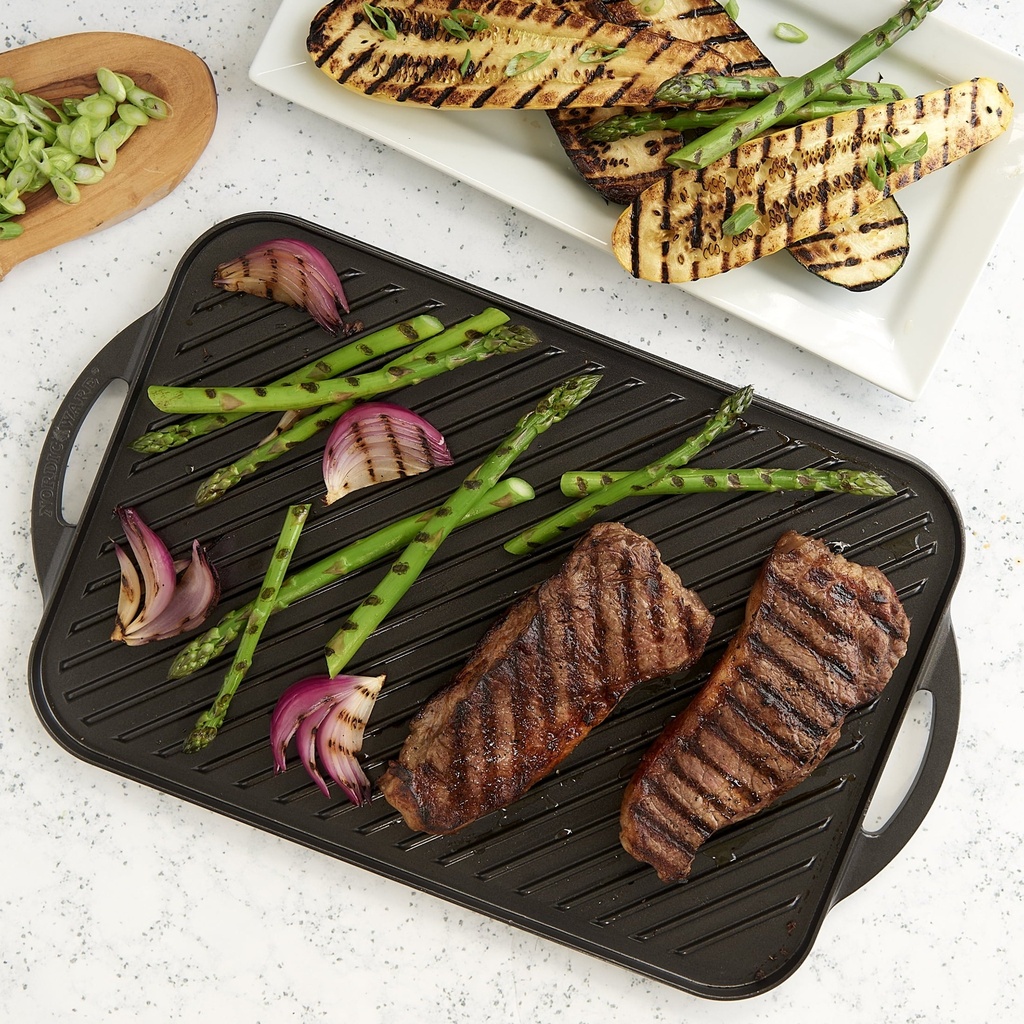 nordic-ware-deluxe-cast-aluminum-reversible-grill-griddle-black-02-3ea71273-dabc-4f2b-8819-0ec5ec8c86a5.49cf4d8e91957fd5ac035903a622b166.jpg