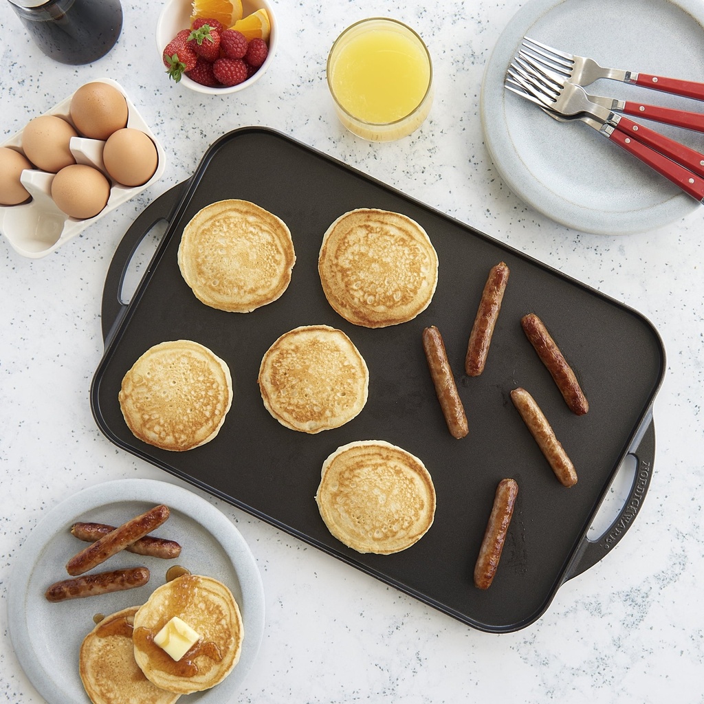 nordic-ware-deluxe-cast-aluminum-reversible-grill-griddle-black-10-c13f4ddf-7e81-4d89-87f7-833577174799.04d775c911d15ed130d90cdd8069fd4b.jpg