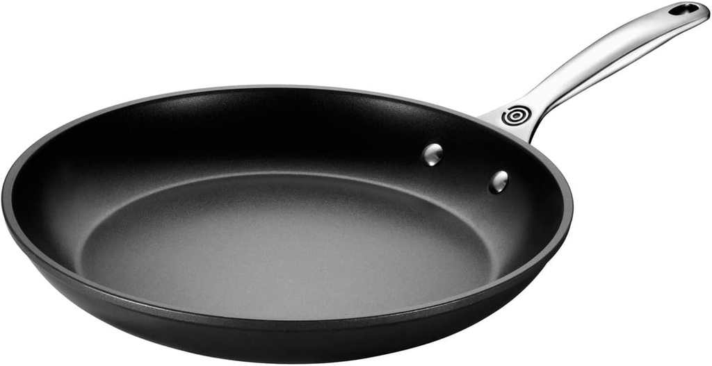 le-creuset-20-piece-mixed-material-set-oyster-05-81679753763f3a4df43f78562e403c89.jpg