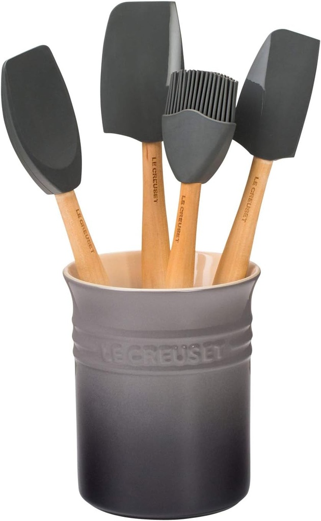 le-creuset-13-piece-newlywed-cast-iron-cookware-bundle-oyster-06-0426dcc61d87aafeb83e4f69fdaaeb5e.jpg