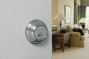 kwikset-665-s-double-cylinder-deadbolt-with-smartkey-from-the-660-series-polished-chrome-04-65479bfdb5237aa8247a3f2951e5b443.jpg
