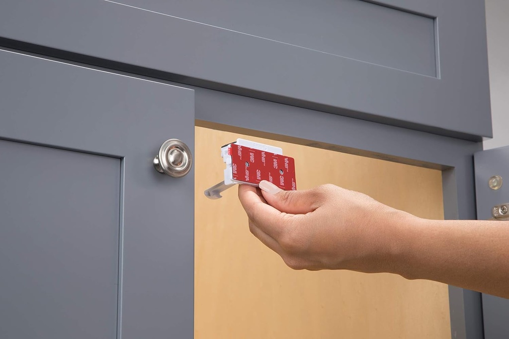 safety-1st-adhesive-cabinet-latch-12-piece-one-size-04-df50f2886ff604d447fe852a974e006a.jpg