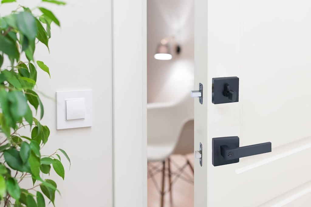 design-house-595702-emblem-contemporary-square-single-cylinder-deadbolt-matte-black-04-33894cd8bc0f080265ecefd0290d1948.jpg