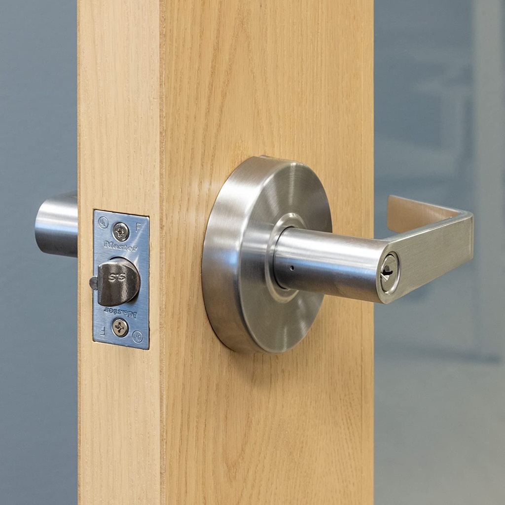 master-lock-keyed-entry-door-lock-brushed-chrome-finish-commercial-door-handle-interior-or-exterior-lever-style-locking-door-handle-slchke26d-02-711089bd75146e34f705a58ef1d17b16.jpg