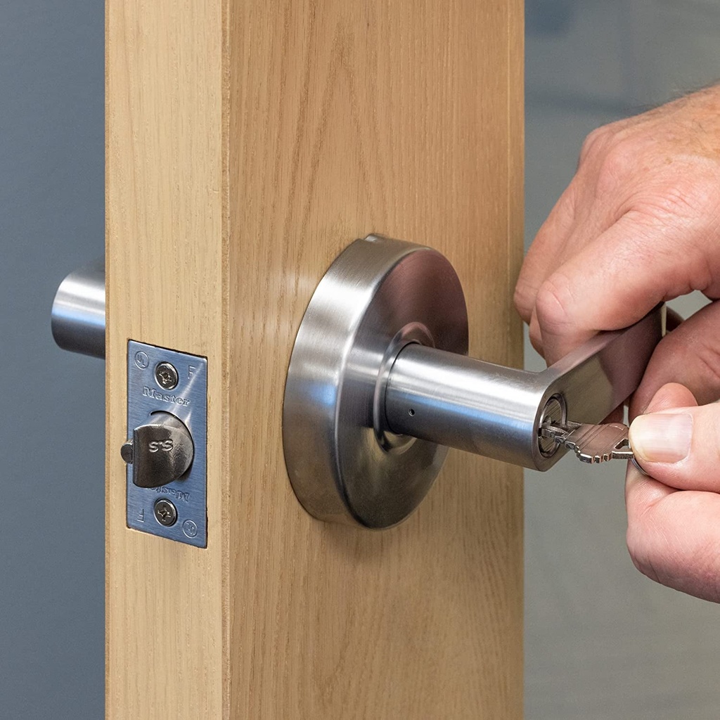 master-lock-keyed-entry-door-lock-brushed-chrome-finish-commercial-door-handle-interior-or-exterior-lever-style-locking-door-handle-slchke26d-03-e24a96d6831cbe888369da6522836bdf.jpg