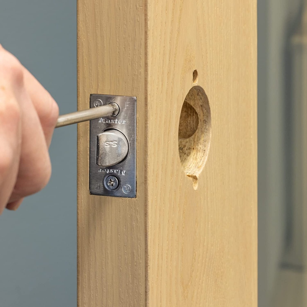 master-lock-keyed-entry-door-lock-brushed-chrome-finish-commercial-door-handle-interior-or-exterior-lever-style-locking-door-handle-slchke26d-06-065c9c05e70b3e332d9ceba7ecd7f19a.jpg