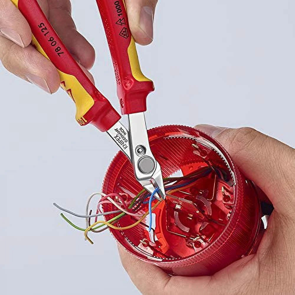 knipex-vde-5-electronic-super-knips-07-cb34eb4a7a9b83b8a981d899b3ca88de.jpg