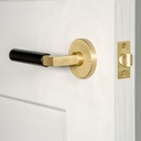 viaggio-circolo-hammered-rosette-satin-brass-privacy-with-satin-black-contempo-smooth-lever-02-241eb9fd04a407b8126b4627d7491718.jpg