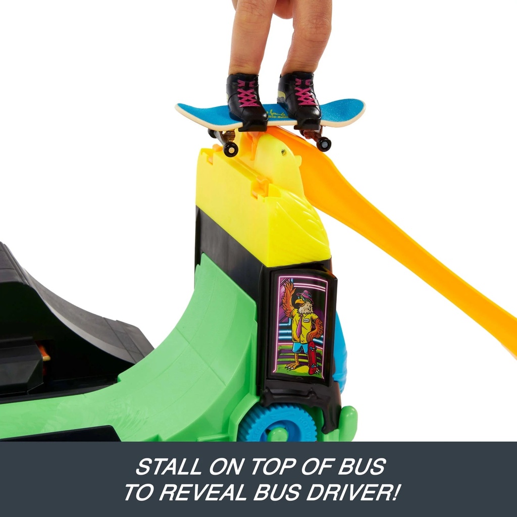 hot-wheels-skate-tony-hawk-bus-play-vehicle-with-exclusive-fingerboard-skate-shoes-04-1663a51cb6a959f10987b65b8fe92168.jpg