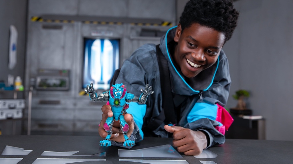 mrbeast-lab-mutators-iconic-panther-action-figure-mutate-the-ultimate-beast-ages-5-08-b08519be-2e30-41f0-9daa-b6672f1f3bf9.e25fba192f51137b9fecb131a91dbfeb.jpg