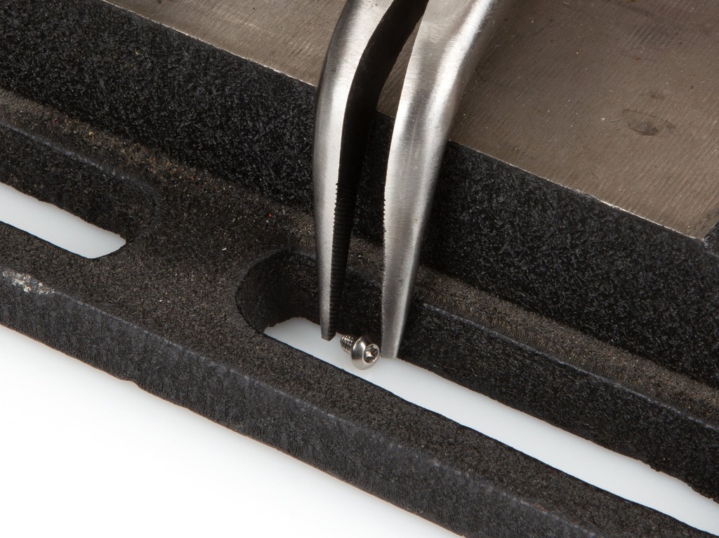 tekton-6-inch-70-degree-bent-long-nose-pliers-pgf10406-1-06-8abc5d53154d03e7303271f1adc1337b.jpg