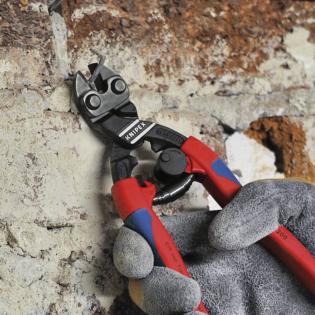 knipex-tools-71-32-200-cobolt-high-leverage-compact-bolt-cutters-with-blade-recess-and-spring-comfort-grip-05-32f2f42d-db35-4379-9b35-7a39bb8847a2_2.aa04b7a055237a350c427153b7103e7a.jpg
