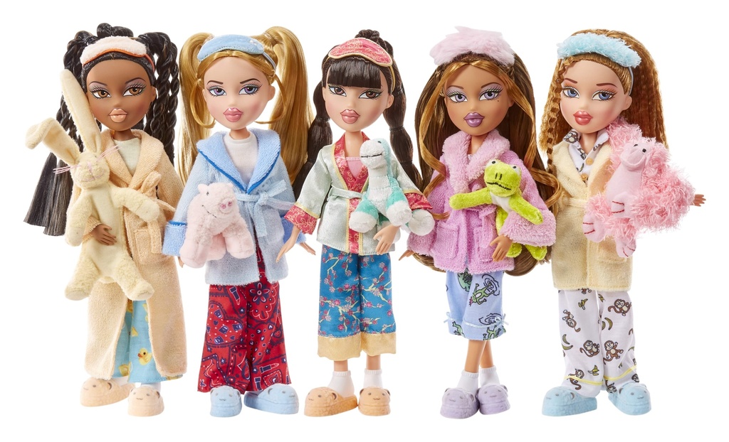 bratz-slumber-party-cloe-fashion-doll-with-2-sets-of-pajamas-plush-and-accessories-05-ce133e0b-7e05-4989-8e88-66a06a6b75b8.cf8ad45f8d5bc8b5cafa4eb81cba8869_b5cc22d7-faaf-43f3-a11b-b7a4a8fed7b0.jpg
