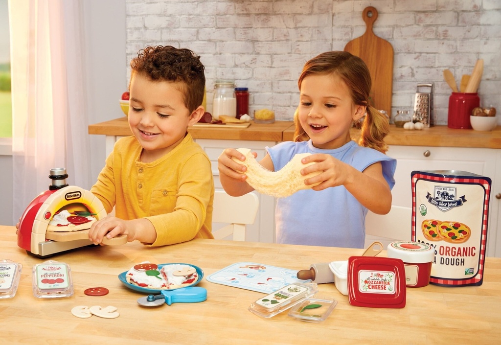 little-tikes-creative-chefs-pizza-kit-with-special-make-it-mix-play-sand-18-accessories-realistic-pretend-play-chef-boys-girls-ages-3-04-932fcb45-7b13-4903-9cb2-c82b3d1a5c40.48e8bf412980670862790d70d4523909.jpg