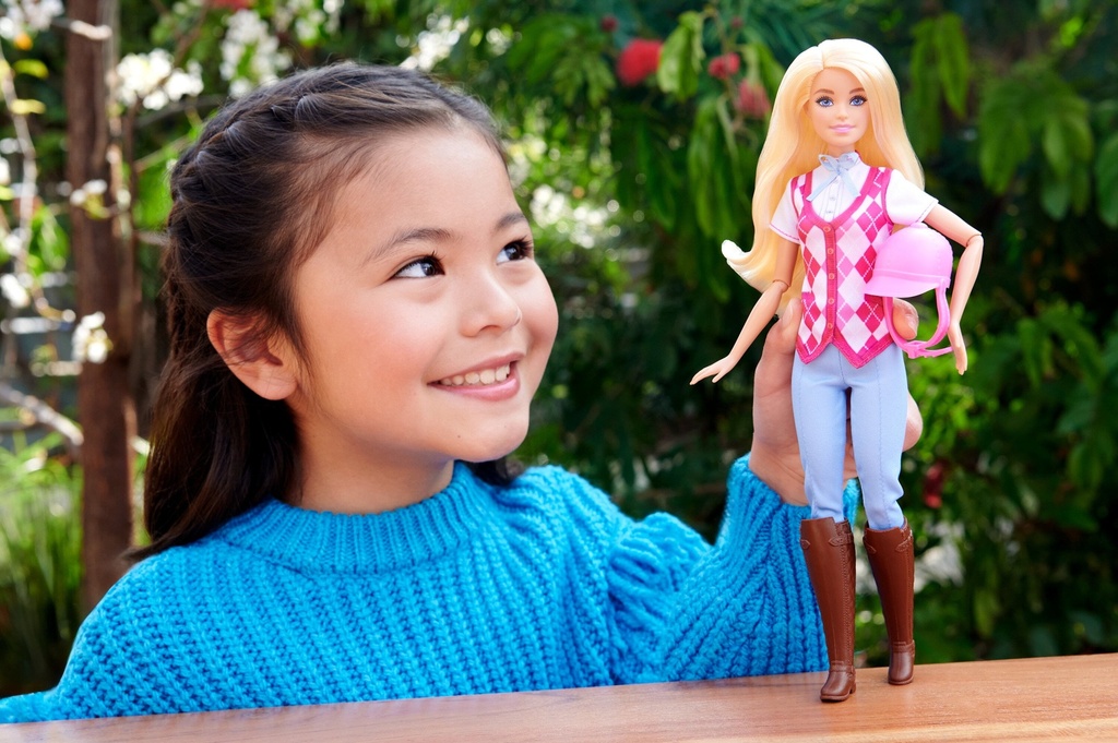 barbie-mysteries-the-great-horse-chase-barbie-malibu-doll-with-riding-clothes-accessories-02-b6aea5c9-f13e-4fd5-8e16-a955f13b5711.aa7248acc0f75b437adf7c0ad1ac6ff6.jpg