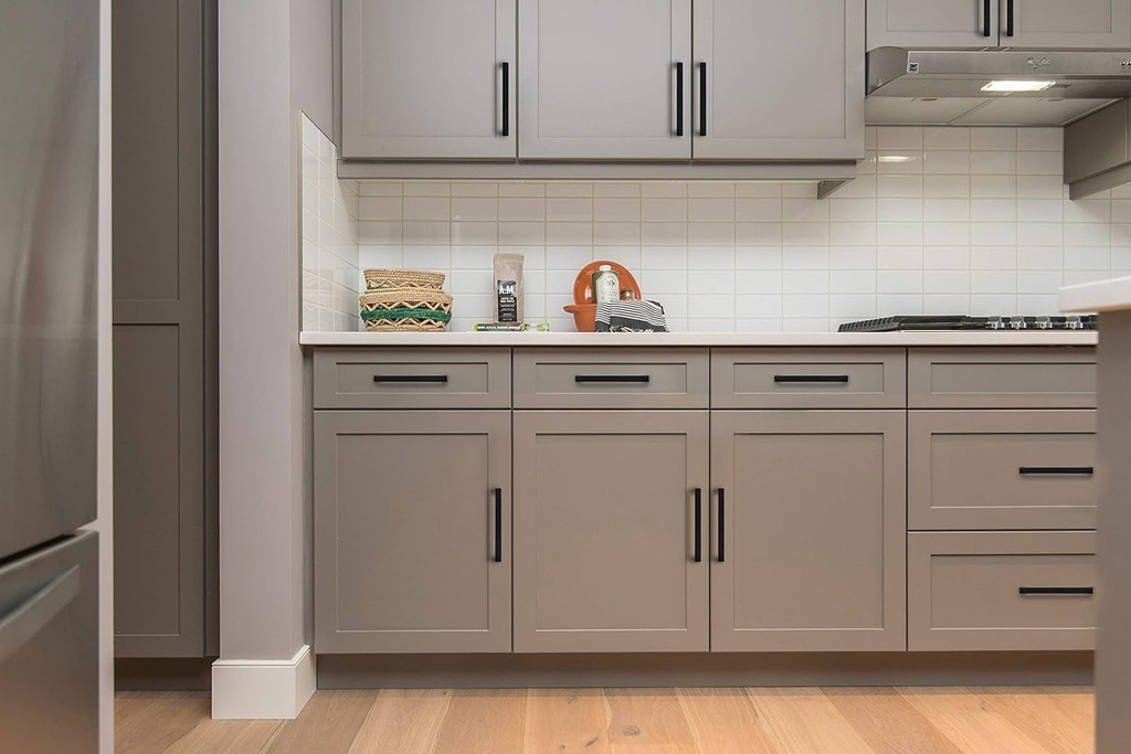 ravinte-20-pack-5-inch-kitchen-square-cabinet-handles-matte-black-cabinet-pulls-black-drawer-pulls-kitchen-cabinet-hardware-kitchen-handles-for-cabinets-cupboard-handles-drawer-handles-06-e6962b6cd5b5d5adb838afa51853ca09.jpg