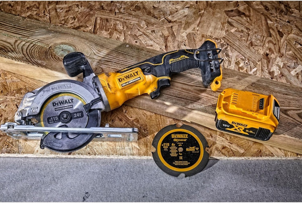 dcs571n-xj-compact-circular-saw-18v-xr-bare-unit-04-64a240f30c6ef94be8a07396fe1cd8f1.jpg
