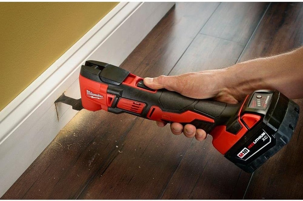 2626-20-m18-18v-lithium-ion-cordless-18-000-opm-orbiting-multi-tool-with-woodcutting-blades-and-sanding-pad-with-sheets-included-battery-not-included-power-tool-only-02-a79a4b6cebcb8a42d93258eabe0dee97.jpg