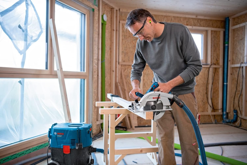 biturbo-cordless-circular-saw-gks-18v-70-l-left-blade-side-winder-saw-with-70-mm-cutting-depth-power-of-1-800-w-incl-1x-saw-blade-06-1285f20c1403de145b0910c75c35c230.jpg