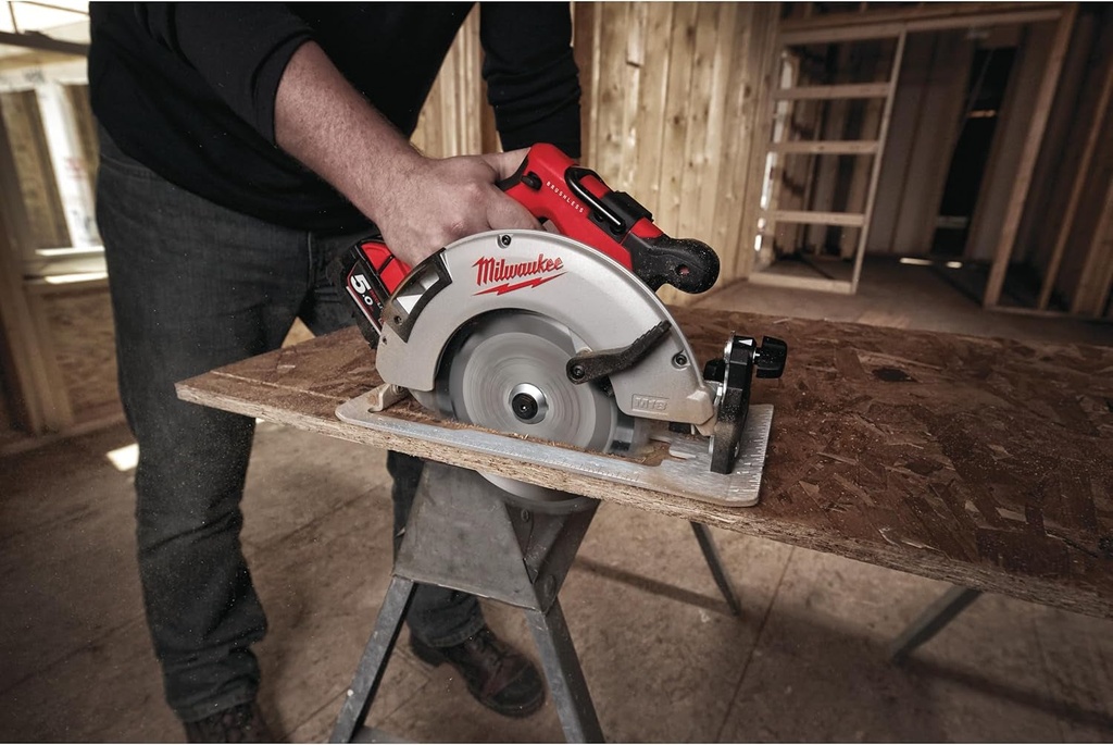 m18-ccs55-circular-saw-18-0v-without-battery-or-charger-18v-color-red-05-616d3474c73f5b3535116fd8f5d89e5e.jpg