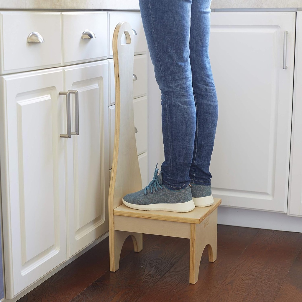 ecr4kids-stepstool-with-long-handle-one-step-natural-06-a3951affa956bdf04b5accda01296f33.jpg