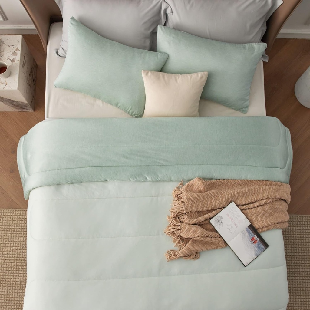 bedsure-king-comforter-set-kids-cooling-and-warm-bed-set-sage-green-reversible-all-season-cooling-comforter-3-pieces-1-king-size-comforter-102x90-and-2-pillow-cases-20x36-05-0390957bbb138c86af61b3bba59b8eaf.jpg