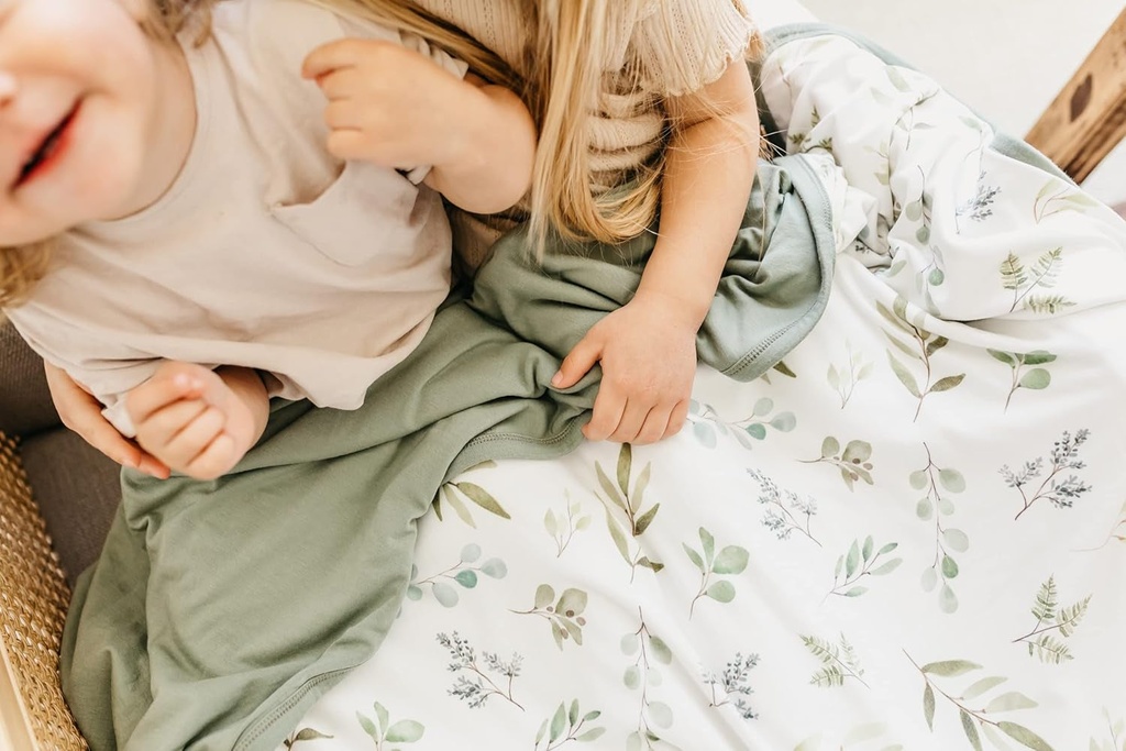 copper-pearl-three-layer-baby-blanket-soft-baby-quilts-for-boys-and-girls-breathable-cozy-toddler-blanket-baby-quilt-for-newborns-46x46-premium-polyester-rayon-haven-06-b25e80e9c48e7087e1be6cabe2b61944.jpg