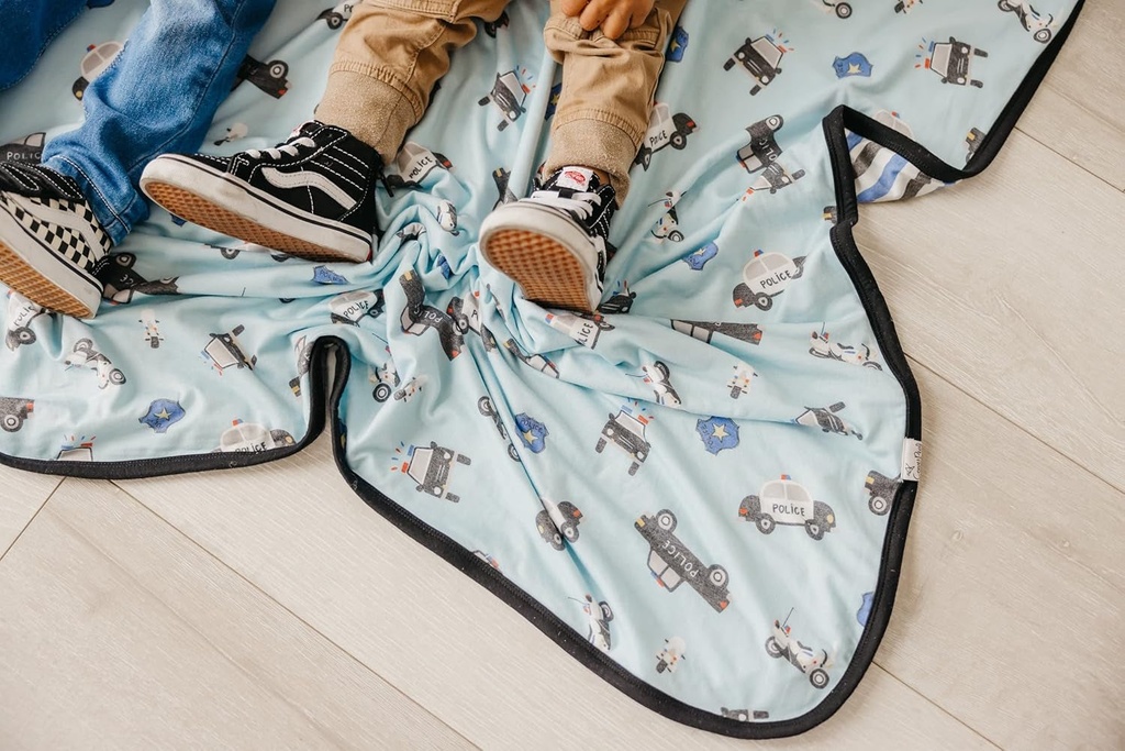 copper-pearl-three-layer-baby-blanket-soft-baby-quilts-for-boys-and-girls-breathable-cozy-toddler-blanket-baby-quilt-for-newborns-46x46-premium-polyester-rayon-leo-04-1bf21d2b0a370d79e1f814f45ee3ba5c.jpg
