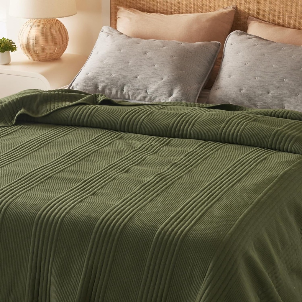 bedsure-summer-quilt-blankets-king-size-breathable-quilted-bed-blankets-for-spring-super-soft-blanket-with-striped-texture-modal-cotton-thermal-blanket-for-all-seasons-olive-green-108x90-08-b55bcd0d029d069997079da22be59368.jpg