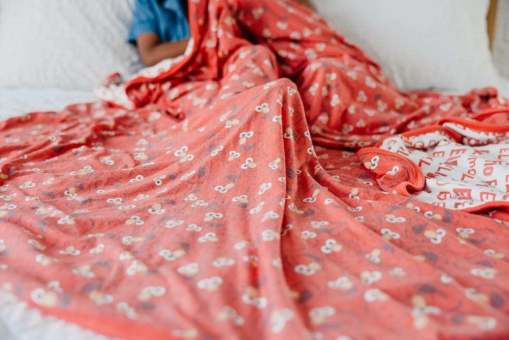 copper-pearl-jumbo-3-layer-baby-blanket-soft-baby-quilts-for-boys-and-girls-breathable-cozy-toddler-blanket-baby-quilt-for-newborns-46x46-premium-polyester-rayon-elmo-08-23ce6c59af1b3d956382aaf64808dedc.jpg