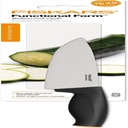 fiskars-medium-total-length-28-cm-quality-steel-synthetic-material-cook-s-knife-one-size-black-04-e006c06842ac3f46197de90f14d2ad79.jpg