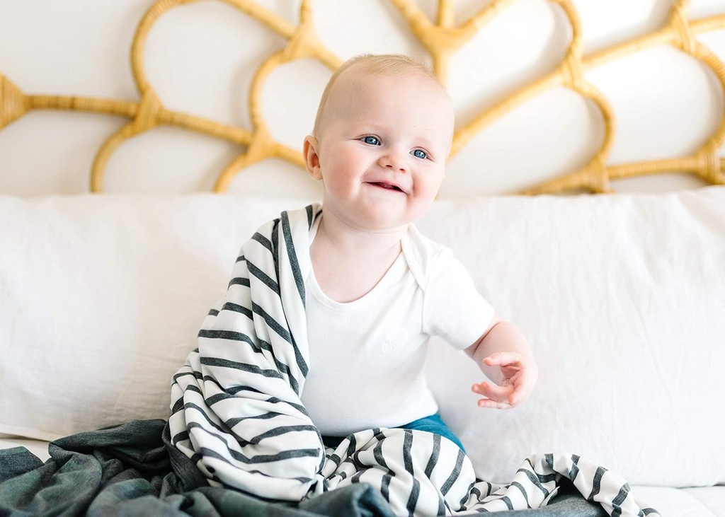 copper-pearl-three-layer-baby-blanket-soft-baby-quilts-for-boys-and-girls-breathable-cozy-toddler-blanket-baby-quilt-for-newborns-46x46-premium-polyester-rayon-hunter-05-8e66ec1db804cce59d50ec5cd3036e9d.jpg