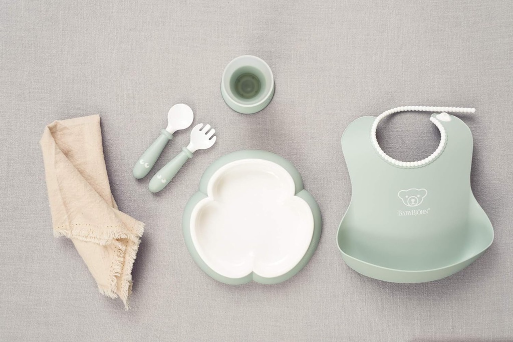 babybjorn-baby-dinner-set-5-pcs-powder-green-05-62cf48cf397370c927e19880be39c397.jpg
