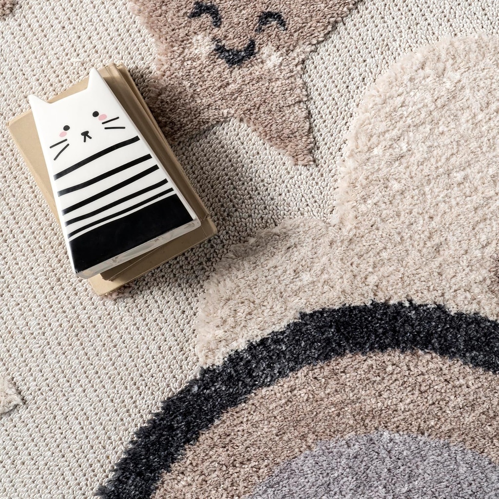nuloom-catlin-sweet-dreams-high-low-kids-area-rug-4x6-beige-07-2c1f1bbd7de366e66f80b7d060efe494.jpg