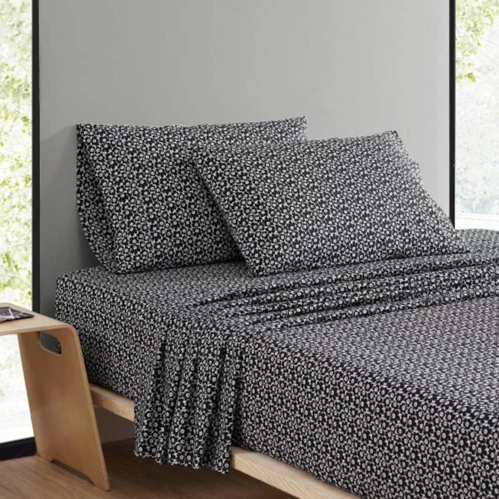 marimekko-full-sheets-cotton-percale-bedding-set-crisp-cool-home-decor-pikkuinen-unikko-black-full-03-2e28f85b8cef3c5e8b0c72c86647df73.jpg