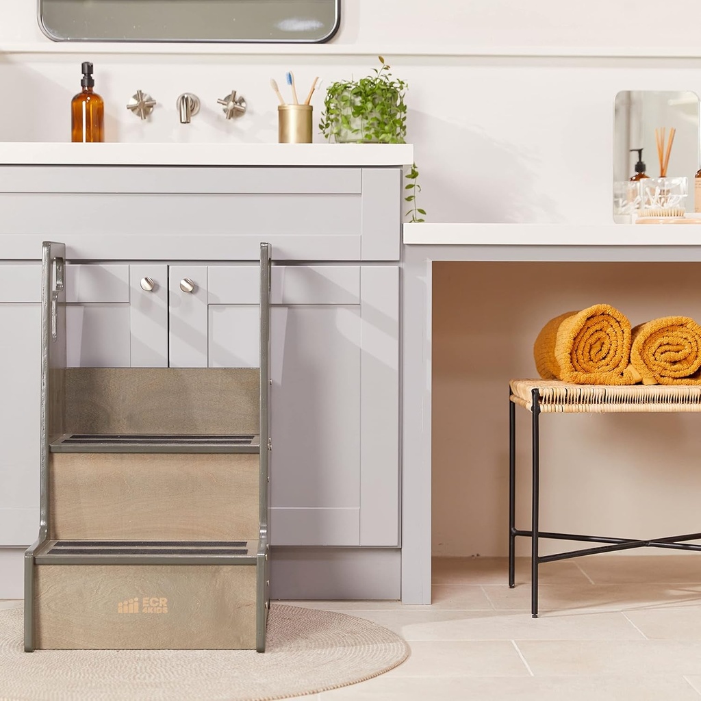 ecr4kids-reach-up-step-stool-with-handles-kids-furniture-grey-wash-10-9f60a536183d553e25eba23efd5d32bc.jpg