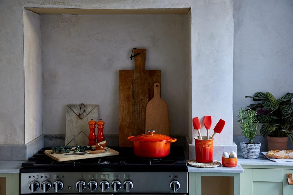 le-creuset-stoneware-small-utensil-jar-1-1-l-volcanic-red-flame-05-c9ae1eb07ecbce5e2912f9d55cb86632.jpg