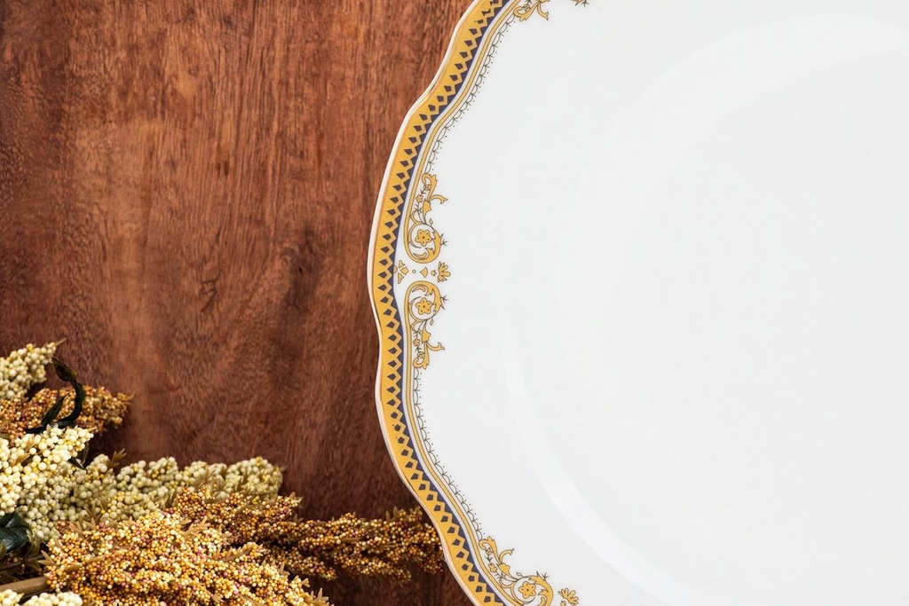 white-and-gold-dinnerware-set-57-piece-vintage-porcelain-floral-ornament-design-tableware-setting-for-every-day-and-formal-occasions-service-for-8-04-6a2b4c29bf3e54c2b925b5aa3c4371a9.jpg